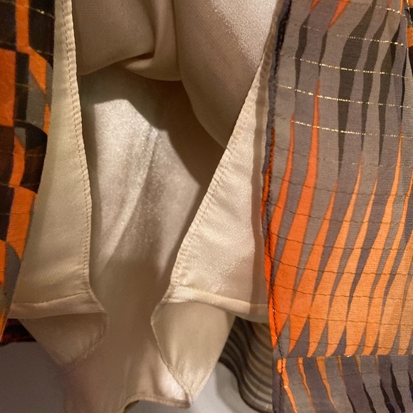 NWT, New,BCBG MaxAzria Chiffon Sleeveless Blouse - Picture 6 of 10